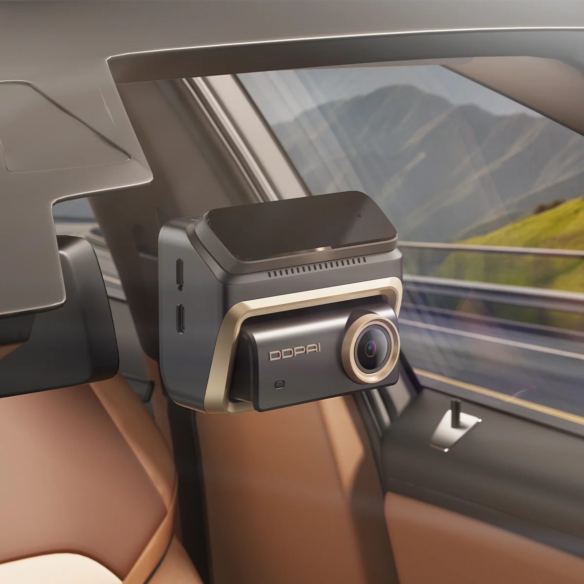 Triple Dash Cam vs Mirror Dash Cam: Finding the Best Visibility Solution for Modern Drivers